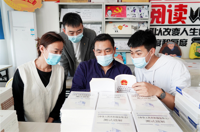 镜头 | 冬者岁之余 读书正当时