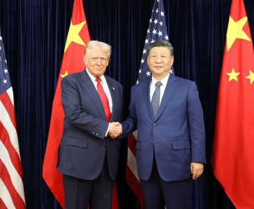 习近平同美国总统特朗普在釜山举行会晤