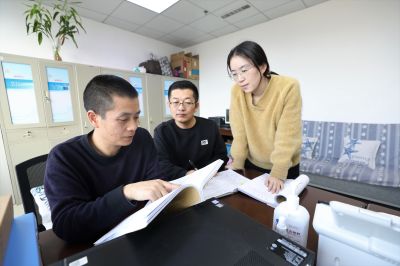 榜样丨罗小军的“较真” ——记自治区纪检监察系统先进工作者、巴州纪委监委案件审理室副主任、四级调研员罗小军